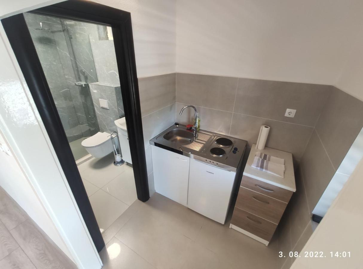 Aqua Apartments 오미스 외부 사진
