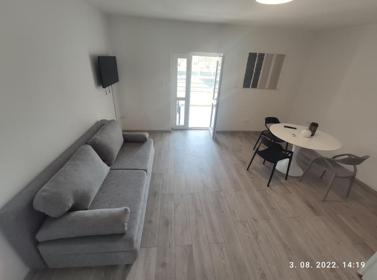 Aqua Apartments 오미스 외부 사진