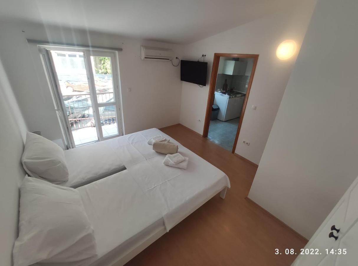 Aqua Apartments 오미스 외부 사진