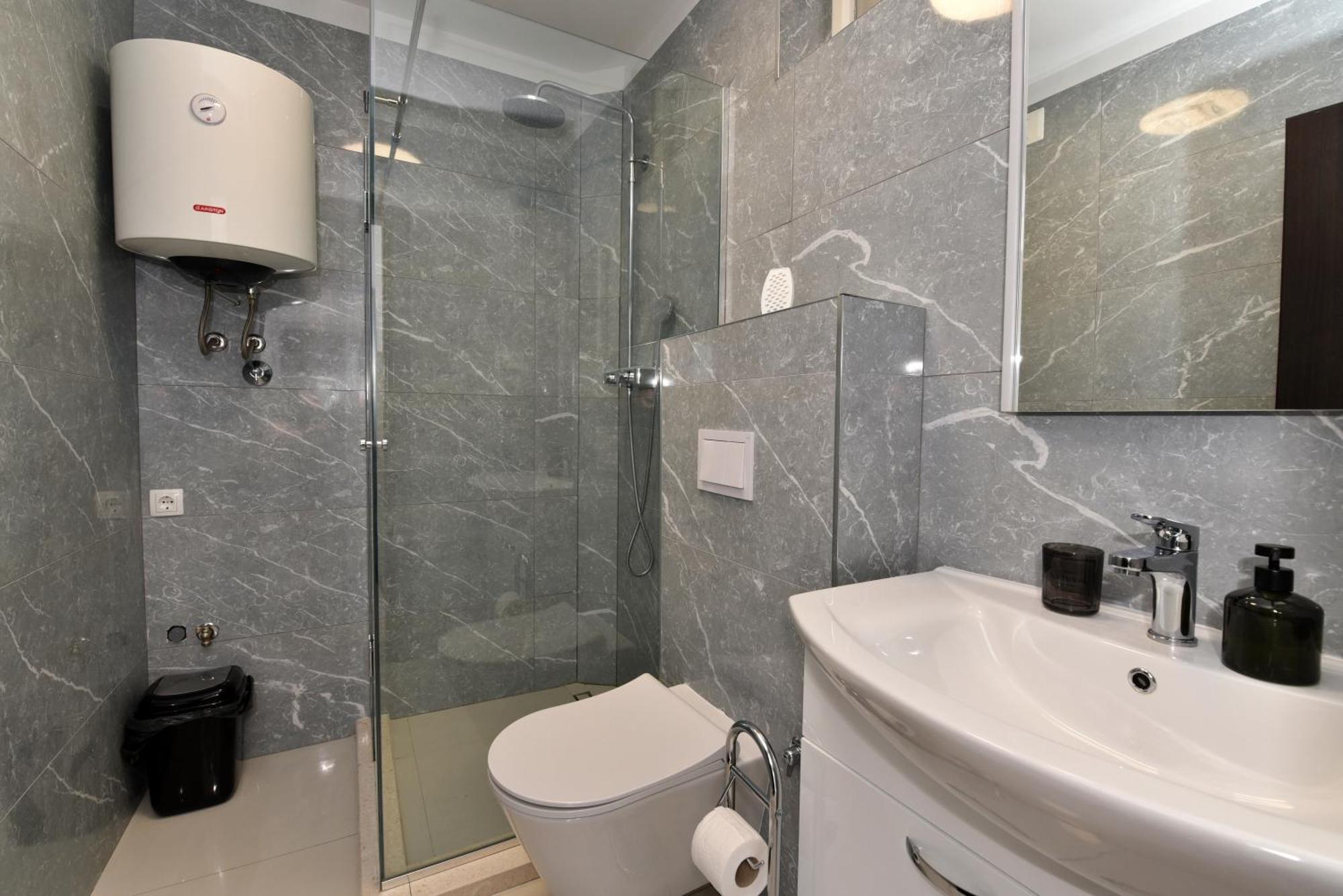 Aqua Apartments 오미스 외부 사진