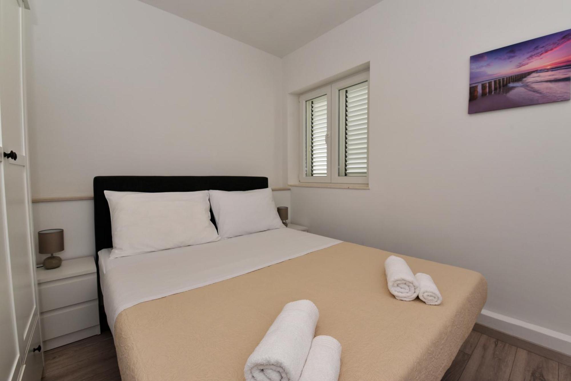 Aqua Apartments 오미스 외부 사진