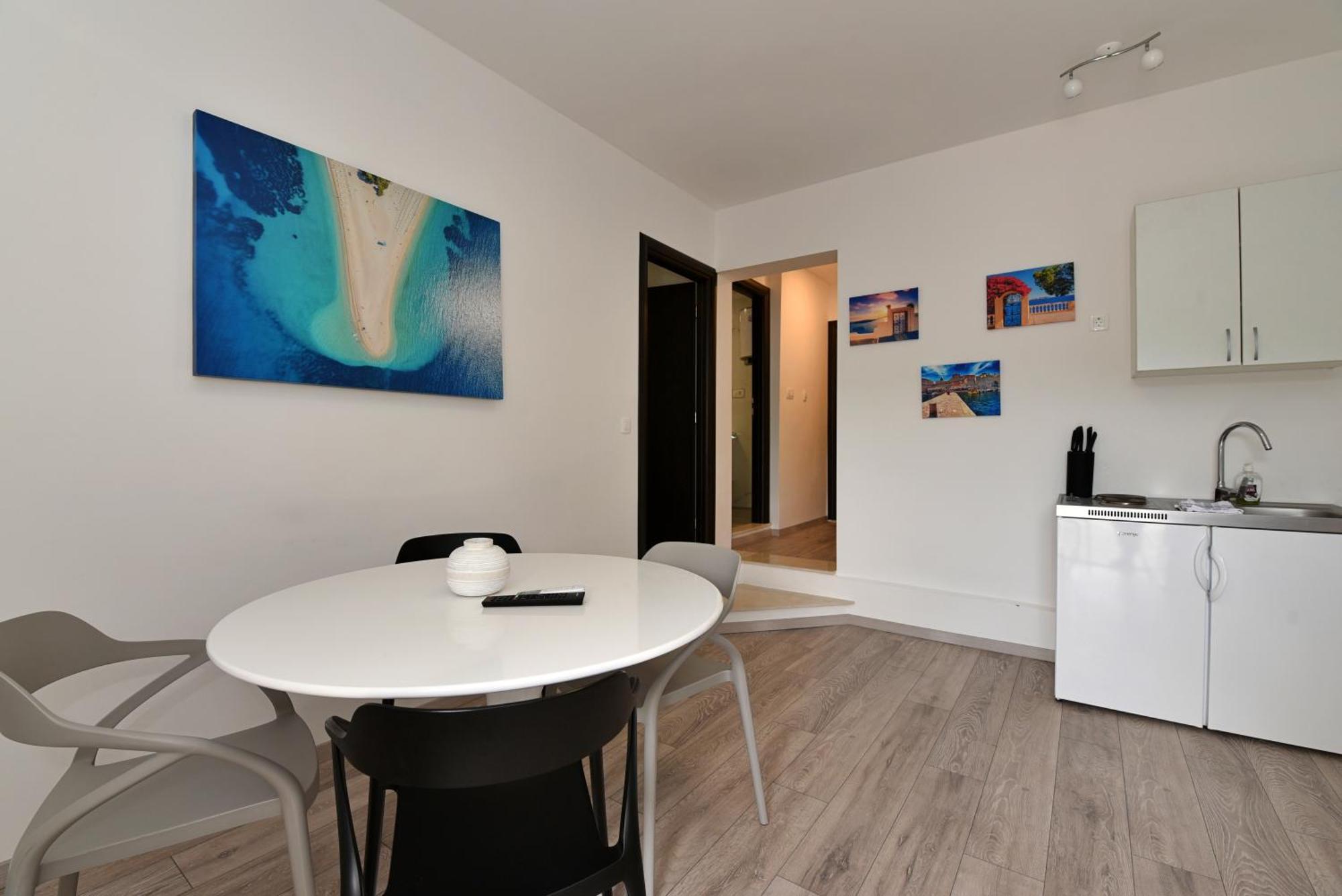 Aqua Apartments 오미스 외부 사진