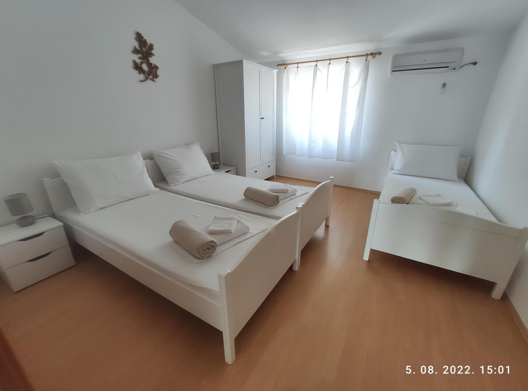 Aqua Apartments 오미스 객실 사진